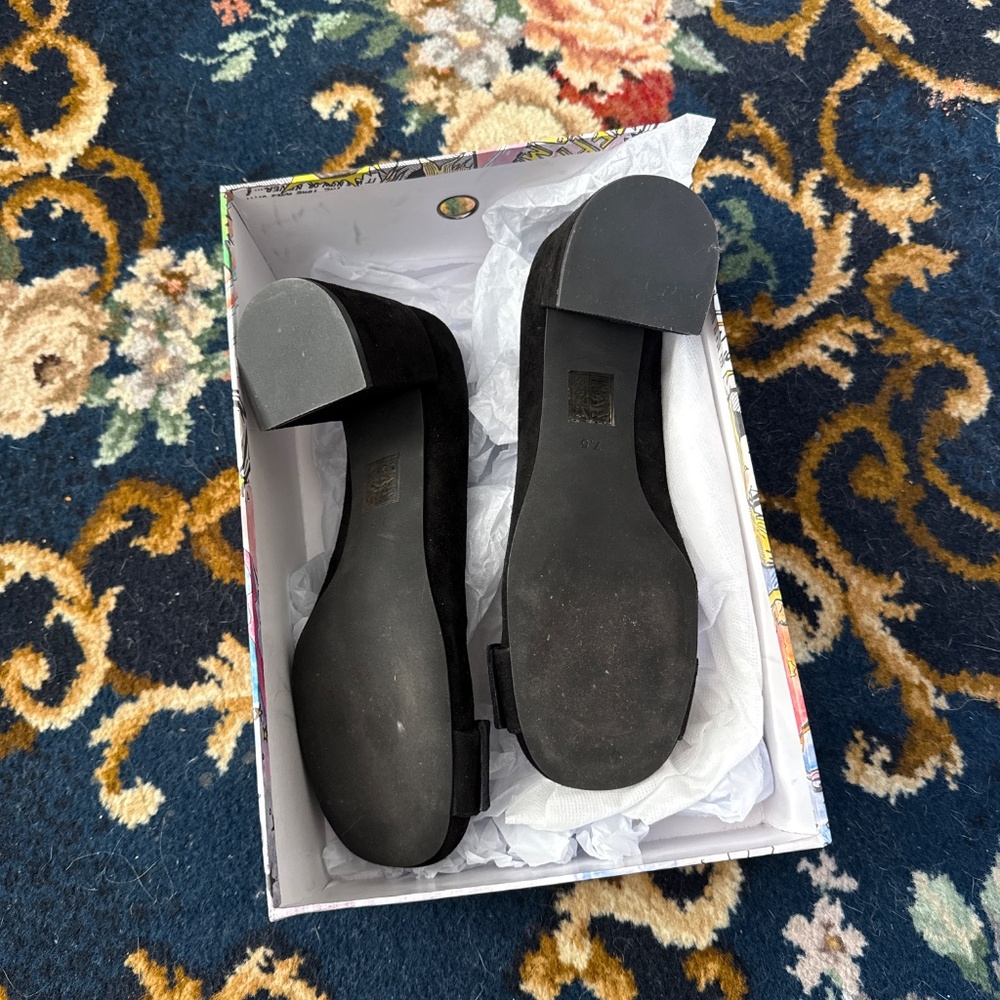Jeffrey Campbell black suede facts heels. NIB w/tags. Retail 150. Perfect shape - Picture 7 of 11